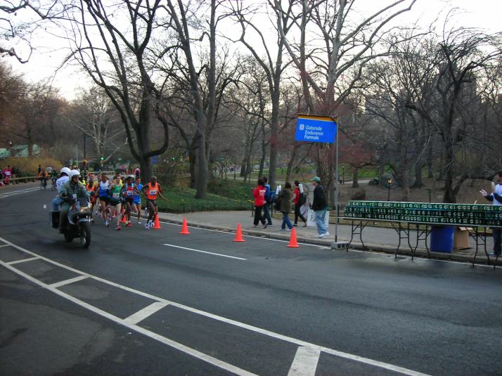 Abdi, Haile and a guy in green (?) leading
