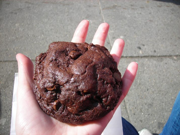 levian bakery chocolate chip cookie