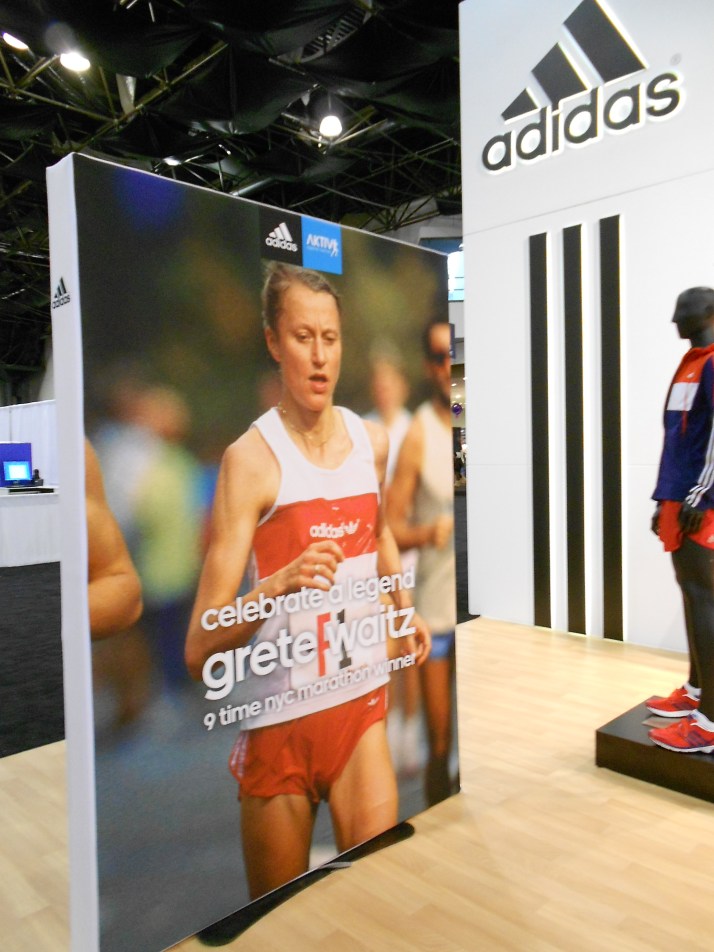 new york city marathon 2011 Footlocker five boro challenge nyrr expo elizabeth maiuolo (17)