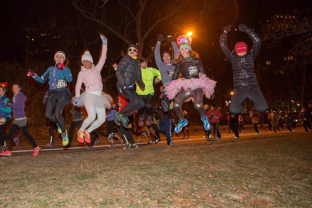 emerald nuts nyrr midnight run central park 2014 (1)