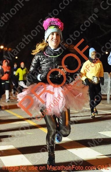 emerald nuts nyrr midnight run central park 2014 (4)