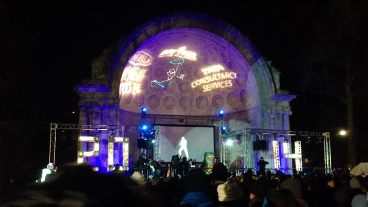 emerald nuts nyrr midnight run central park 2014 (7)