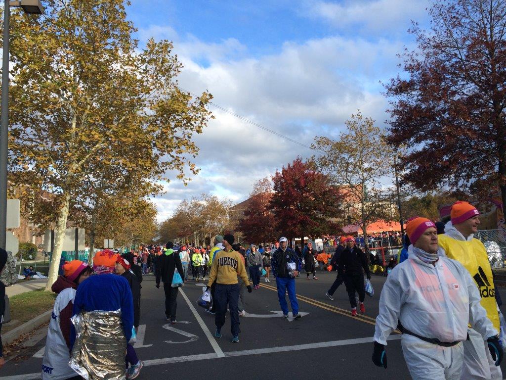 new york city marathon 2014 pictures start athletes village (4)