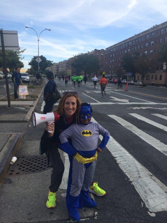 the megaphone has a siren option, which I loved!! A break to my voice ;-)