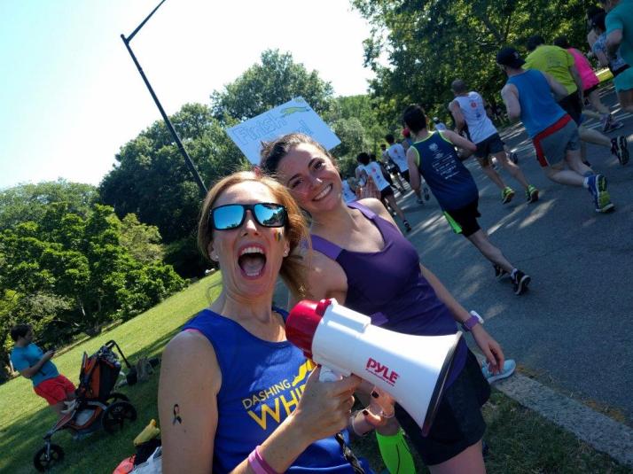 cheering Front Runners Pride Run NYrr (1)