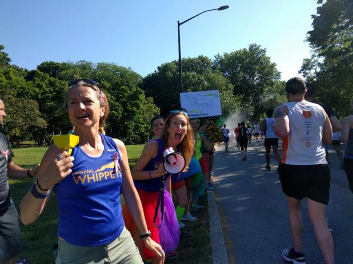 cheering Front Runners Pride Run NYrr (2)